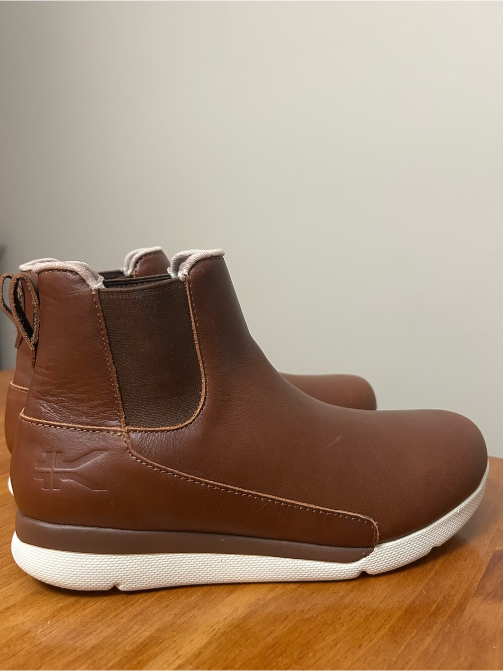 KURU Luna Brown Chelsea-Style Slip-On Casual Boots